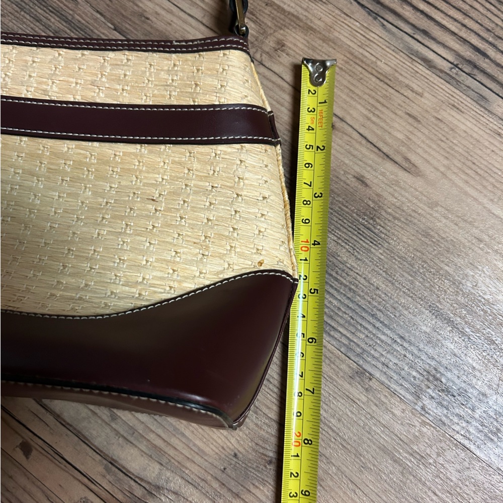 Etienne Aigner Cream and Brown Shoulder Bag - Picture 11 of 13